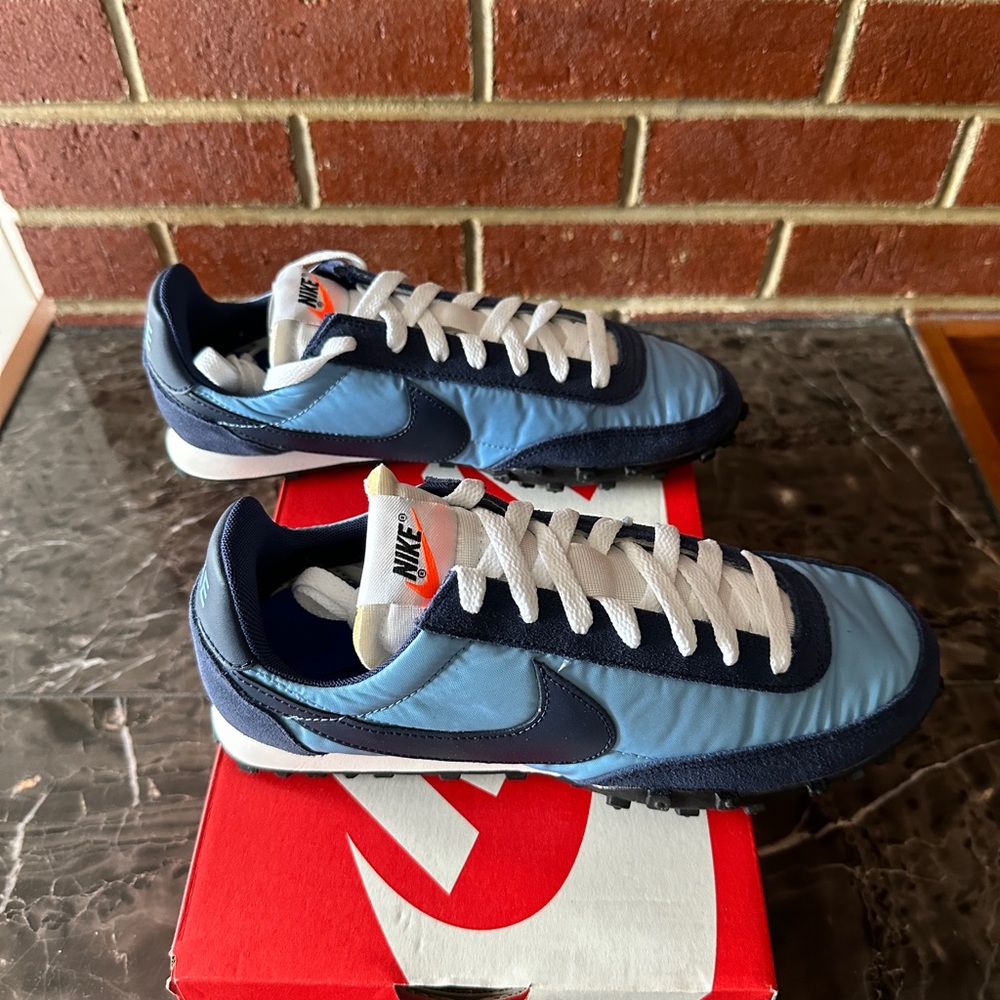 Nike Waffle Racer LIGHT BLUE/MIDNIGHT NAVY Men’s 6.5 Women’s 8.0